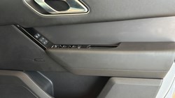 2024 (74) LAND ROVER RANGE ROVER VELAR 2.0 D200 MHEV Dynamic HSE 5dr Auto 5158382