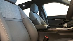 2024 (24) LAND ROVER RANGE ROVER EVOQUE 1.5 P300e Dynamic HSE 5dr Auto 5156351