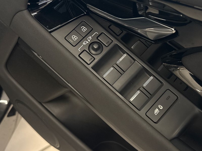 2024 (24) LAND ROVER RANGE ROVER EVOQUE 1.5 P300e Dynamic HSE 5dr Auto 5156348