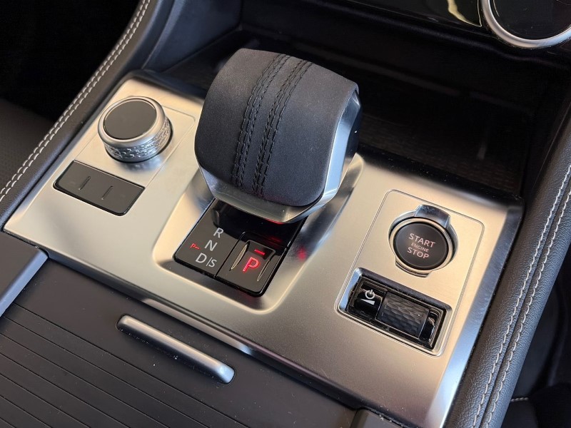 2024 (74) JAGUAR F-PACE 2.0 D200 R-Dynamic HSE Black 90th Anniv 5dr Auto 5160804