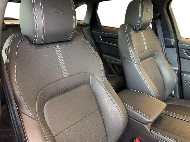 2024 (74) JAGUAR F-PACE 2.0 D200 R-Dynamic HSE Black 90th Anniv 5dr Auto 5160817