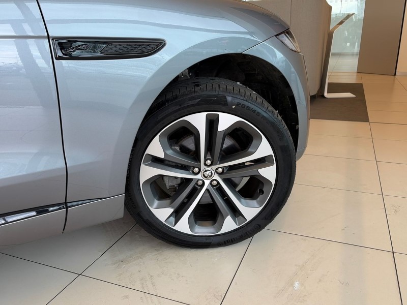 2024 (74) JAGUAR F-PACE 2.0 D200 R-Dynamic HSE Black 90th Anniv 5dr Auto 5160843