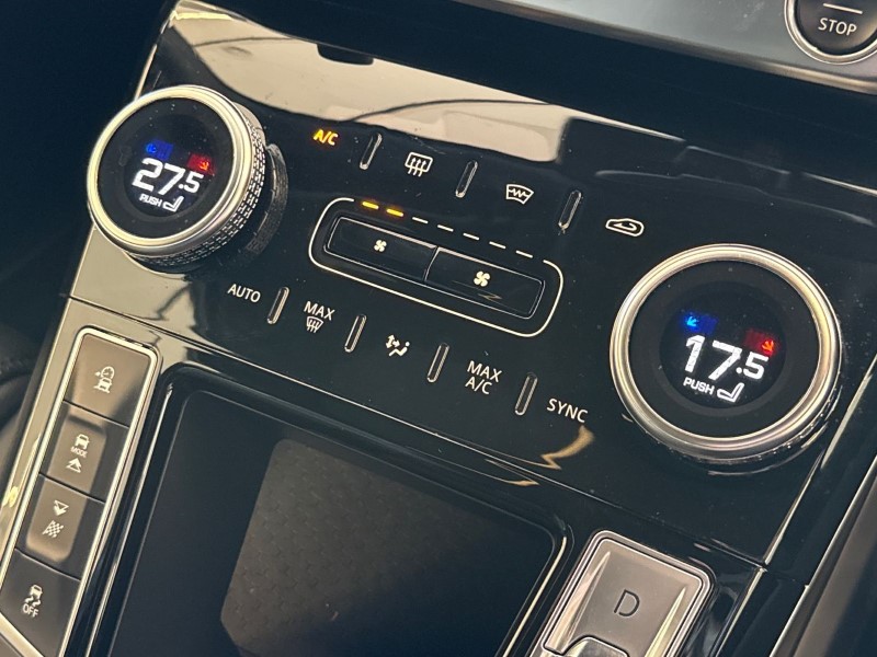2021 (71) JAGUAR I-PACE 294kW EV400 Black 90kWh 5dr Auto [11kW Charger] 5124355