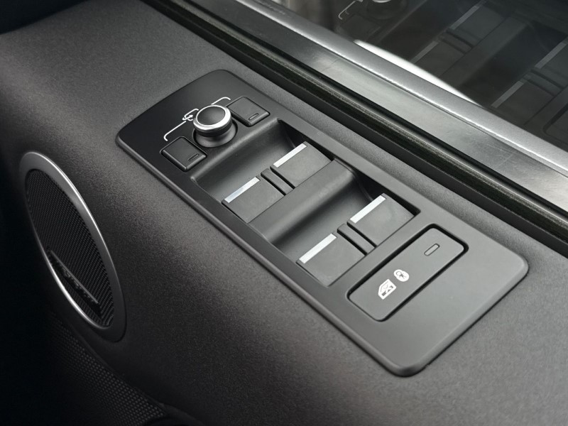 2020 (20) LAND ROVER DISCOVERY 2.0 SD4 Landmark Edition 5dr Auto 5140323