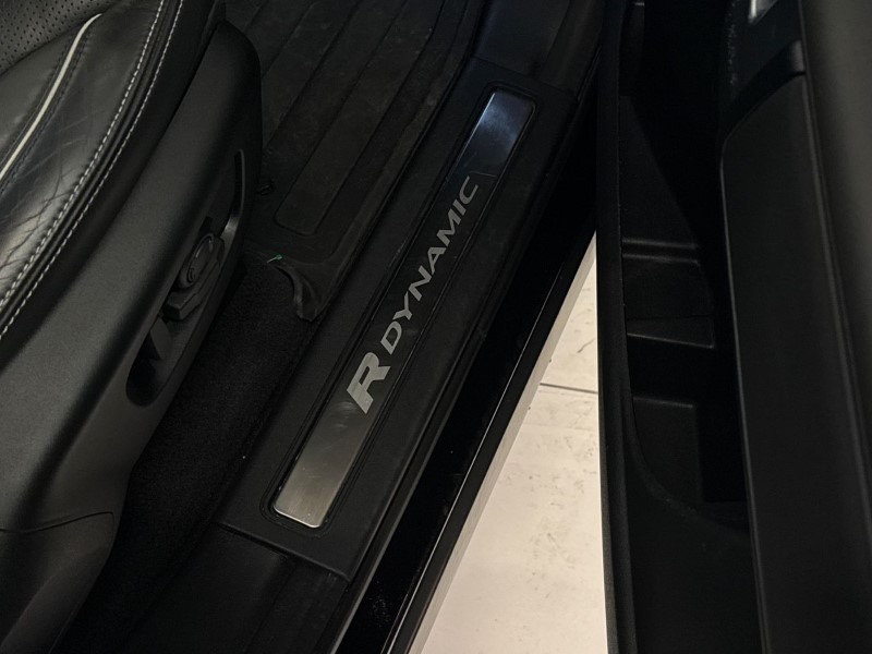 2023 (23) LAND ROVER DISCOVERY 3.0 D300 R-Dynamic HSE 5dr Auto 5114069