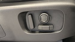 2023 (23) LAND ROVER DISCOVERY 3.0 D300 R-Dynamic HSE 5dr Auto 5114053