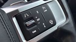 2023 (23) LAND ROVER DISCOVERY 3.0 D300 R-Dynamic HSE 5dr Auto 5114058