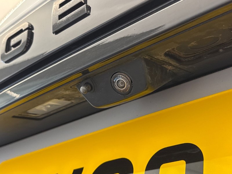 2019 (69) LAND ROVER RANGE ROVER EVOQUE 2.0 D180 First Edition 5dr Auto 5153248