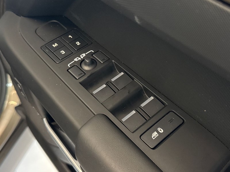 2025 (74) LAND ROVER DEFENDER 3.0 D350 X-Dynamic HSE 110 5dr Auto [7 Seat] 5202231