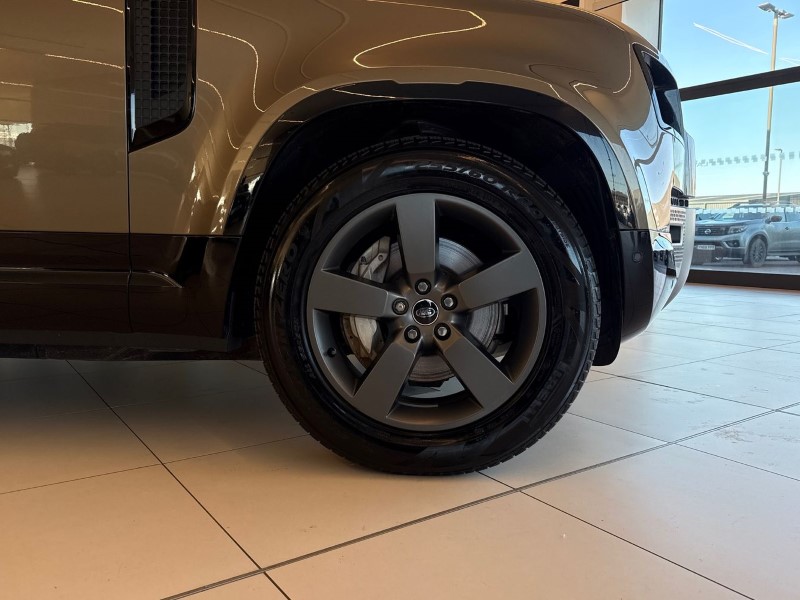 2025 (74) LAND ROVER DEFENDER 3.0 D350 X-Dynamic HSE 110 5dr Auto [7 Seat] 5202216