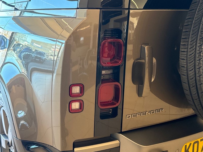 2025 (74) LAND ROVER DEFENDER 3.0 D350 X-Dynamic HSE 110 5dr Auto [7 Seat] 5190913