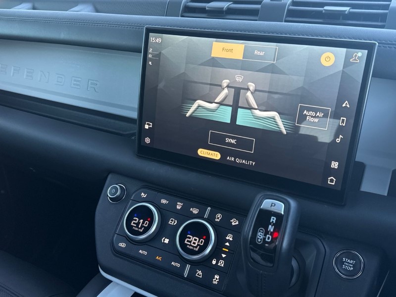 2025 (74) LAND ROVER DEFENDER 3.0 D350 X-Dynamic HSE 110 5dr Auto [7 Seat] 5190926