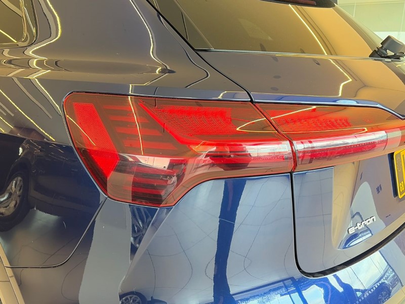 2021 (70) AUDI E-TRON 230kW 50 Quattro 71kWh Black Edition 5dr Auto 5115798