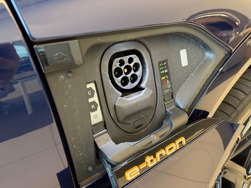 2021 (70) AUDI E-TRON 230kW 50 Quattro 71kWh Black Edition 5dr Auto 5115832