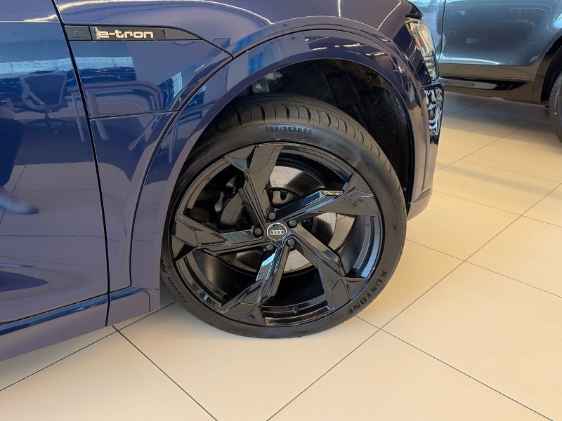 2021 (70) AUDI E-TRON 230kW 50 Quattro 71kWh Black Edition 5dr Auto 5115829