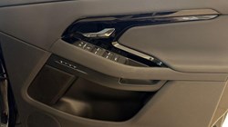 2023 (73) LAND ROVER RANGE ROVER EVOQUE 2.0 D200 Dynamic SE 5dr Auto 5160159