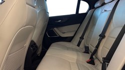 2022 (72) JAGUAR XE 2.0 D200 R-Dynamic Black 4dr Auto 5138684