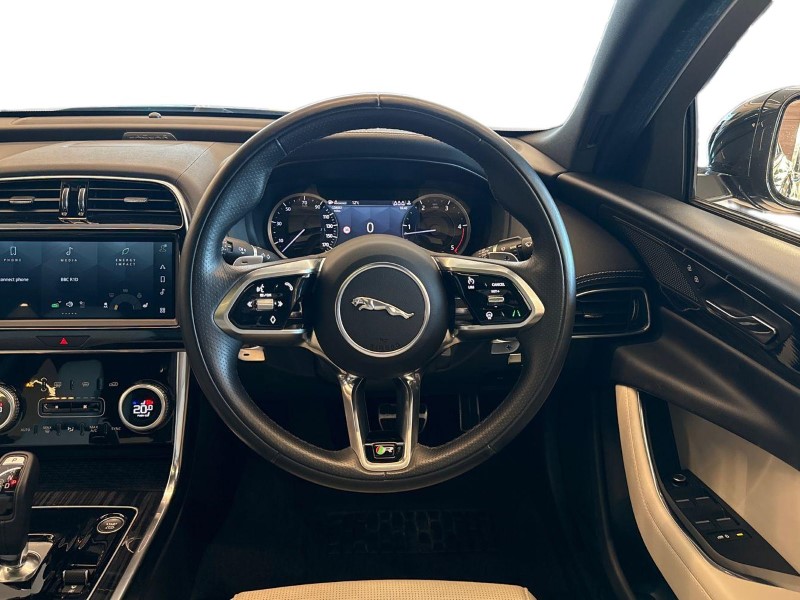 2022 (72) JAGUAR XE 2.0 D200 R-Dynamic Black 4dr Auto 5138695