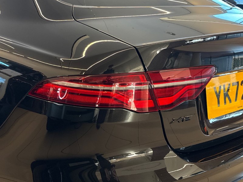 2022 (72) JAGUAR XE 2.0 D200 R-Dynamic Black 4dr Auto 5138699
