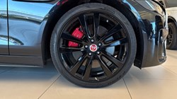 2022 (72) JAGUAR XE 2.0 D200 R-Dynamic Black 4dr Auto 5138688