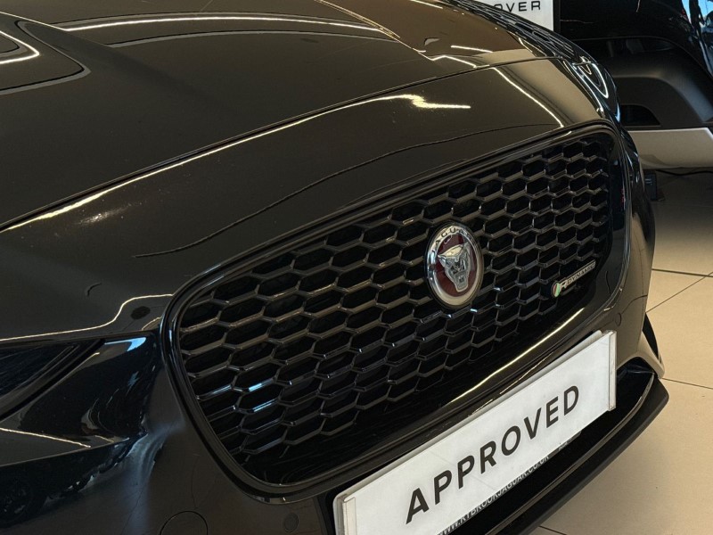 2022 (72) JAGUAR XE 2.0 D200 R-Dynamic Black 4dr Auto 5138721