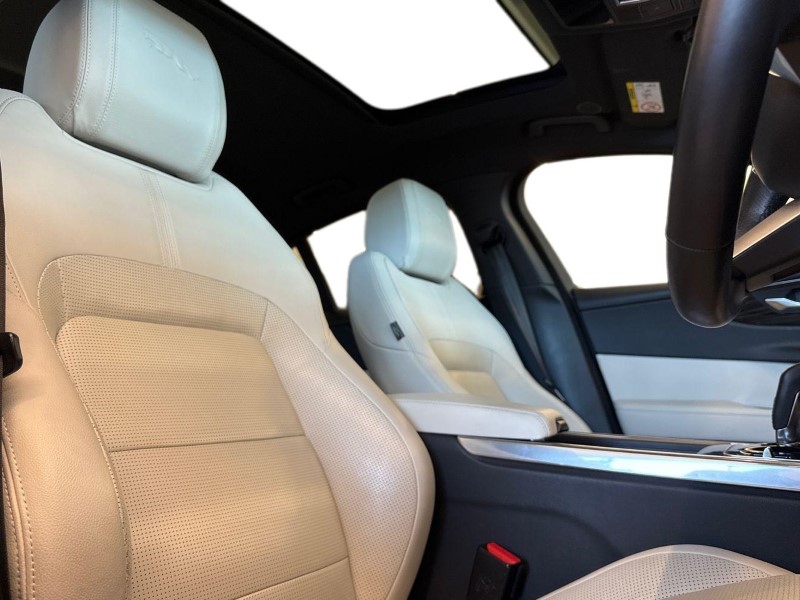 2022 (72) JAGUAR XE 2.0 D200 R-Dynamic Black 4dr Auto 5138706