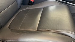 2024 (24) JAGUAR F-PACE 2.0 D200 R-Dynamic SE Black 5dr Auto AWD 5157274