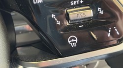 2024 (24) JAGUAR F-PACE 2.0 D200 R-Dynamic SE Black 5dr Auto AWD 5157276