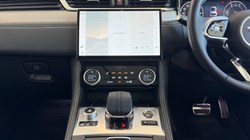2024 (24) JAGUAR F-PACE 2.0 D200 R-Dynamic SE Black 5dr Auto AWD 5157263