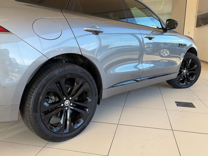 2024 (24) JAGUAR F-PACE 2.0 D200 R-Dynamic SE Black 5dr Auto AWD 5157300