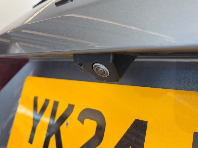 2024 (24) JAGUAR F-PACE 2.0 D200 R-Dynamic SE Black 5dr Auto AWD 5157293