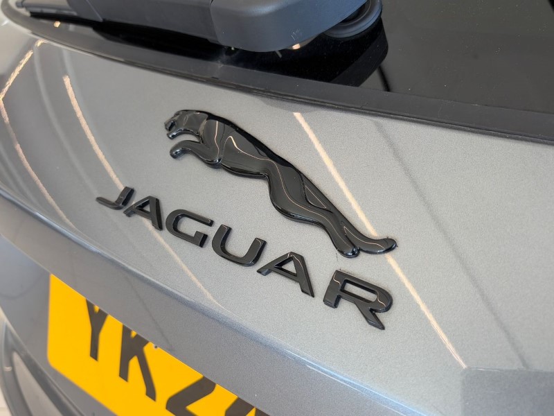 2024 (24) JAGUAR F-PACE 2.0 D200 R-Dynamic SE Black 5dr Auto AWD 5157297