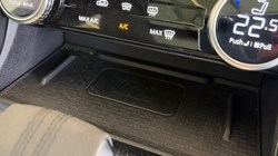 2024 (24) JAGUAR F-PACE 2.0 D200 R-Dynamic SE Black 5dr Auto AWD 5157287