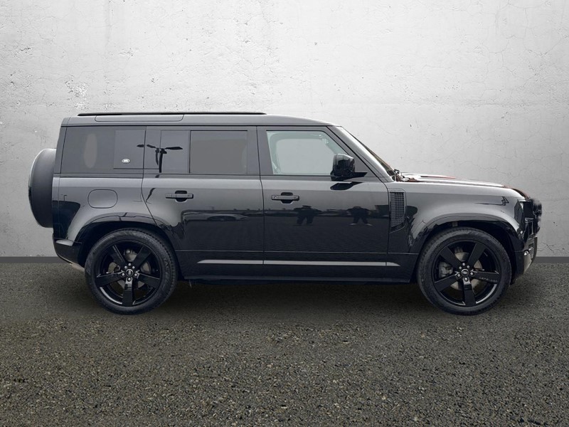 2024 (24) LAND ROVER DEFENDER 3.0 D250 X-Dynamic SE 110 5dr Auto 5152349