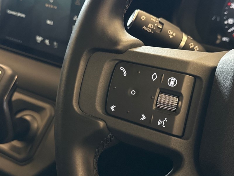 2024 (24) LAND ROVER DEFENDER 3.0 D250 X-Dynamic SE 110 5dr Auto 5152372