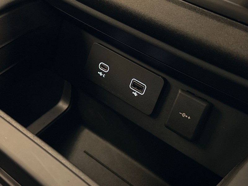 2024 (24) LAND ROVER DEFENDER 3.0 D250 X-Dynamic SE 110 5dr Auto 5152380