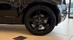 2024 (24) LAND ROVER DEFENDER 3.0 D250 X-Dynamic SE 110 5dr Auto 5152352