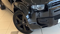 2024 (24) LAND ROVER DEFENDER 3.0 D250 X-Dynamic SE 110 5dr Auto 5152385