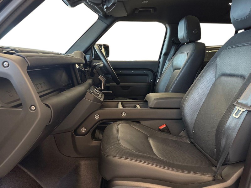 2024 (24) LAND ROVER DEFENDER 3.0 D250 X-Dynamic SE 110 5dr Auto 5152347