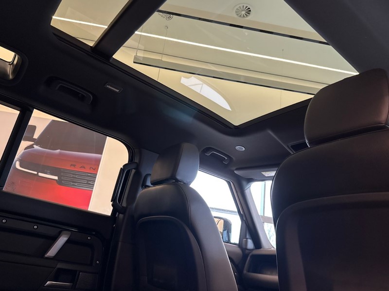 2024 (24) LAND ROVER DEFENDER 3.0 D250 X-Dynamic SE 110 5dr Auto 5152365