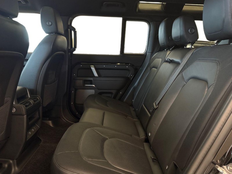 2024 (24) LAND ROVER DEFENDER 3.0 D250 X-Dynamic SE 110 5dr Auto 5152348