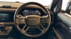 2024 (24) LAND ROVER DEFENDER 3.0 D250 X-Dynamic SE 110 5dr Auto 5152359