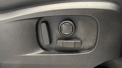 2024 (24) LAND ROVER DEFENDER 3.0 D250 X-Dynamic SE 110 5dr Auto 5152368