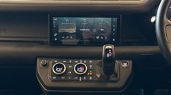 2024 (24) LAND ROVER DEFENDER 3.0 D250 X-Dynamic SE 110 5dr Auto 5152358