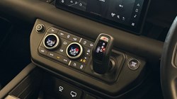 2024 (24) LAND ROVER DEFENDER 3.0 D250 X-Dynamic SE 110 5dr Auto 5152357