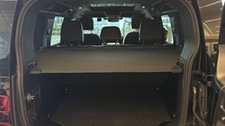 2024 (24) LAND ROVER DEFENDER 3.0 D250 X-Dynamic SE 110 5dr Auto 5152354