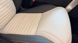 2026 (75) LAND ROVER DISCOVERY 3.0 D350 Dynamic HSE 5dr Auto 5122053