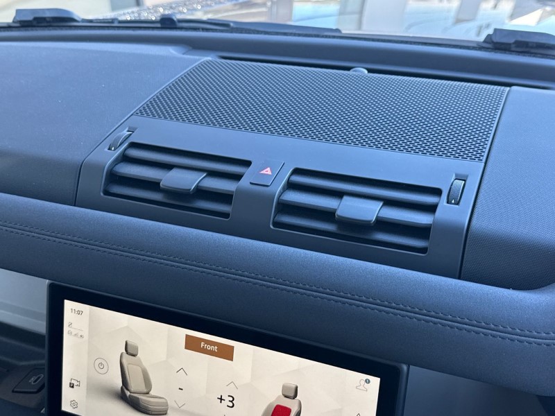 2023 (23) LAND ROVER DEFENDER 3.0 D250 X-Dynamic SE 90 3dr Auto 5188536