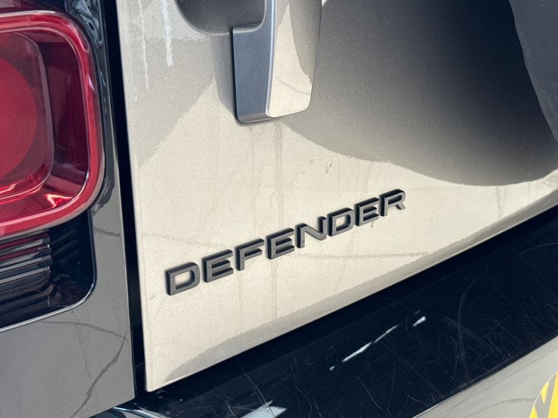 2023 (23) LAND ROVER DEFENDER 3.0 D250 X-Dynamic SE 90 3dr Auto 5188545