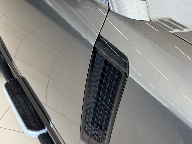 2023 (23) LAND ROVER DEFENDER 3.0 D250 X-Dynamic SE 90 3dr Auto 5188522